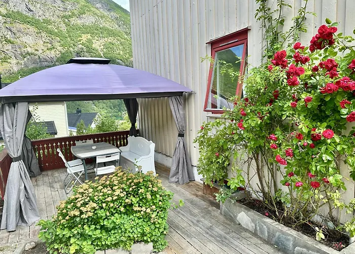 Fjordnest Dom wakacyjny Årdalstangen